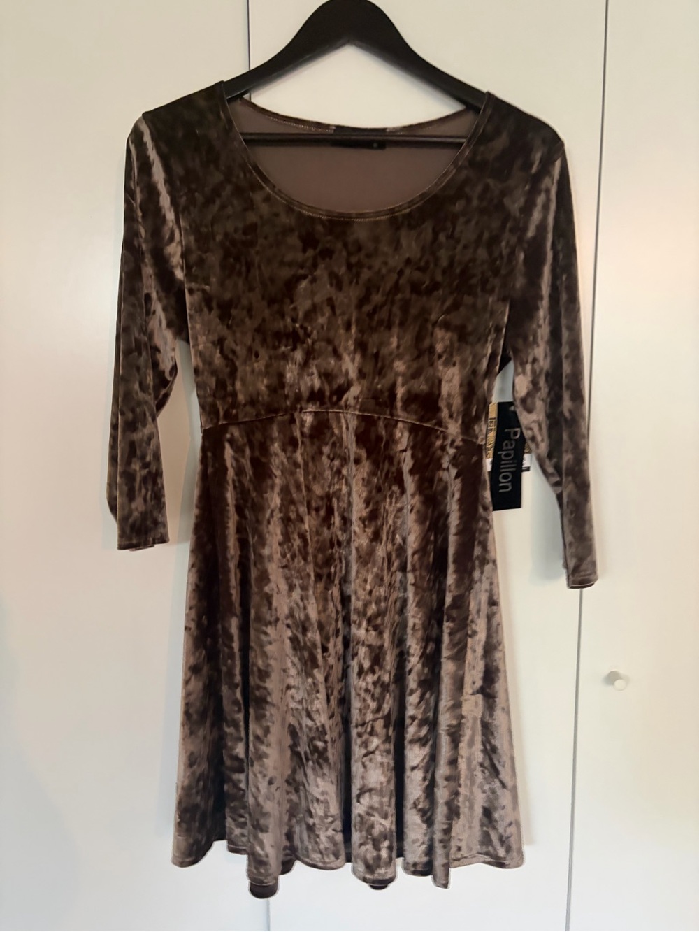 🇨🇦 Papillon Brown Velvet Fit & Flare Dress
